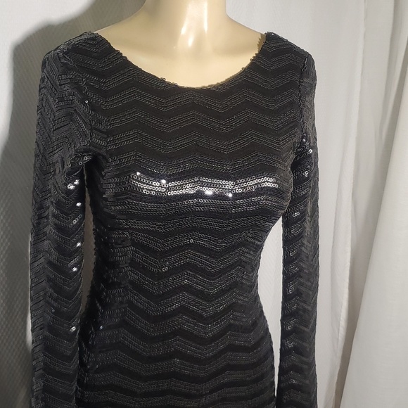 NWT LF Millau Womens Wave Metallic Sequin Sheath Dress Long Sleeve Back Size XS - Picture 2 of 14